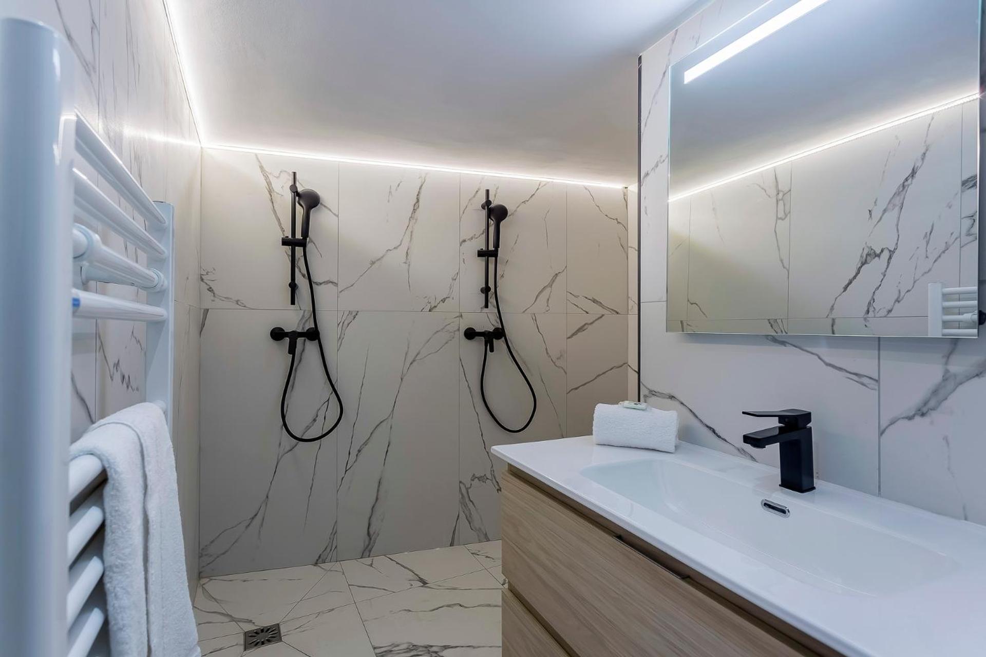 Suite Romantique Balneo Centre Lyon Exterior photo